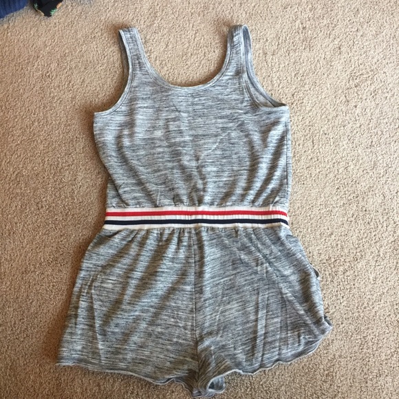 💥 Lounge Romper - Picture 4 of 5